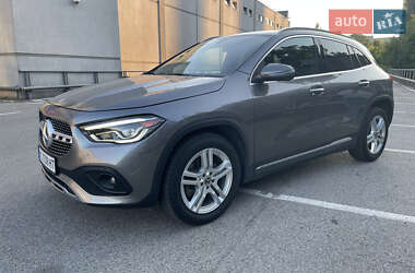 Mercedes-Benz GLA-Class  2020