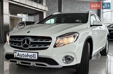 Mercedes-Benz GLA-Class  2016