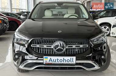 Mercedes-Benz GLA-Class  2023