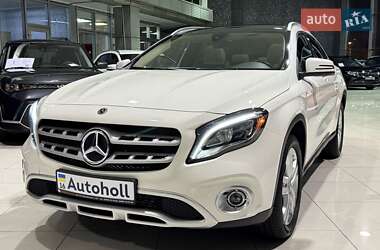 Mercedes-Benz GLA-Class  2019