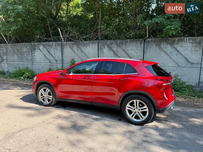 Mercedes-Benz GLA-Class 2016