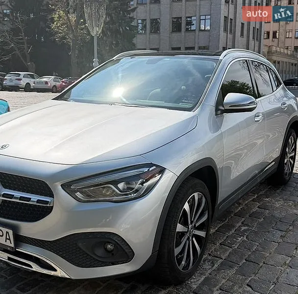 Mercedes-Benz GLA-Class 2020