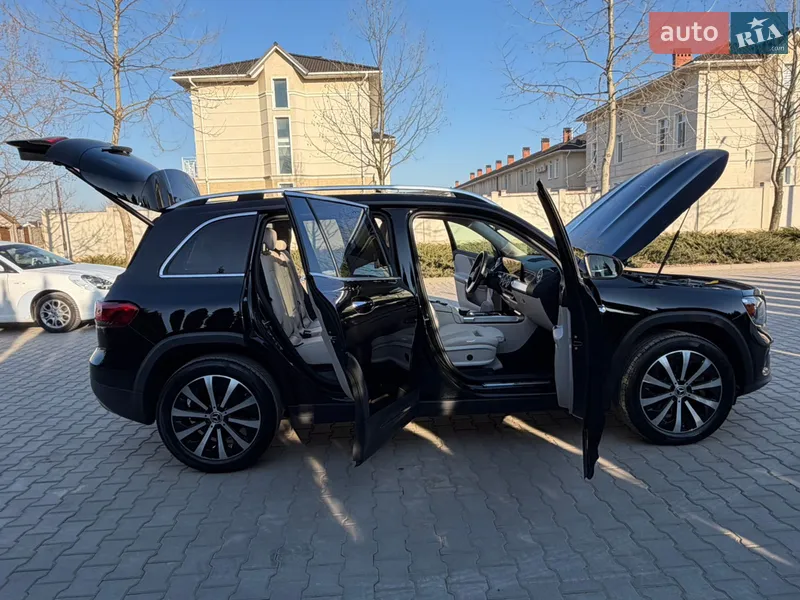 Mercedes-Benz GLB-Class