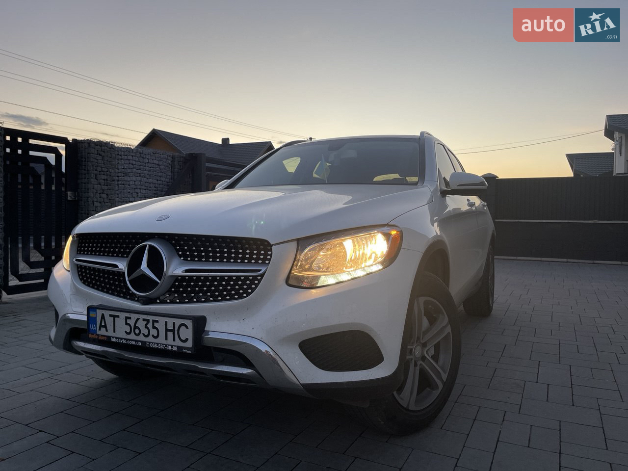 2016 Mercedes-Benz GLC - мініатюра 4