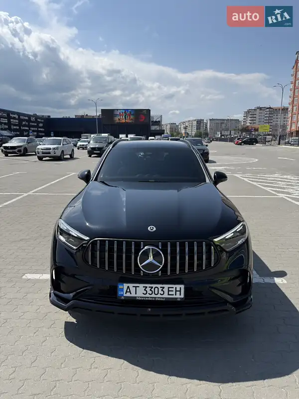 Mercedes-Benz GLC-Class 2023