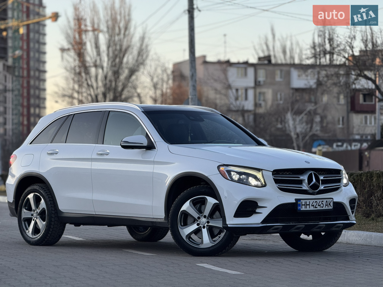 2016 Mercedes-Benz GLC - мініатюра 2