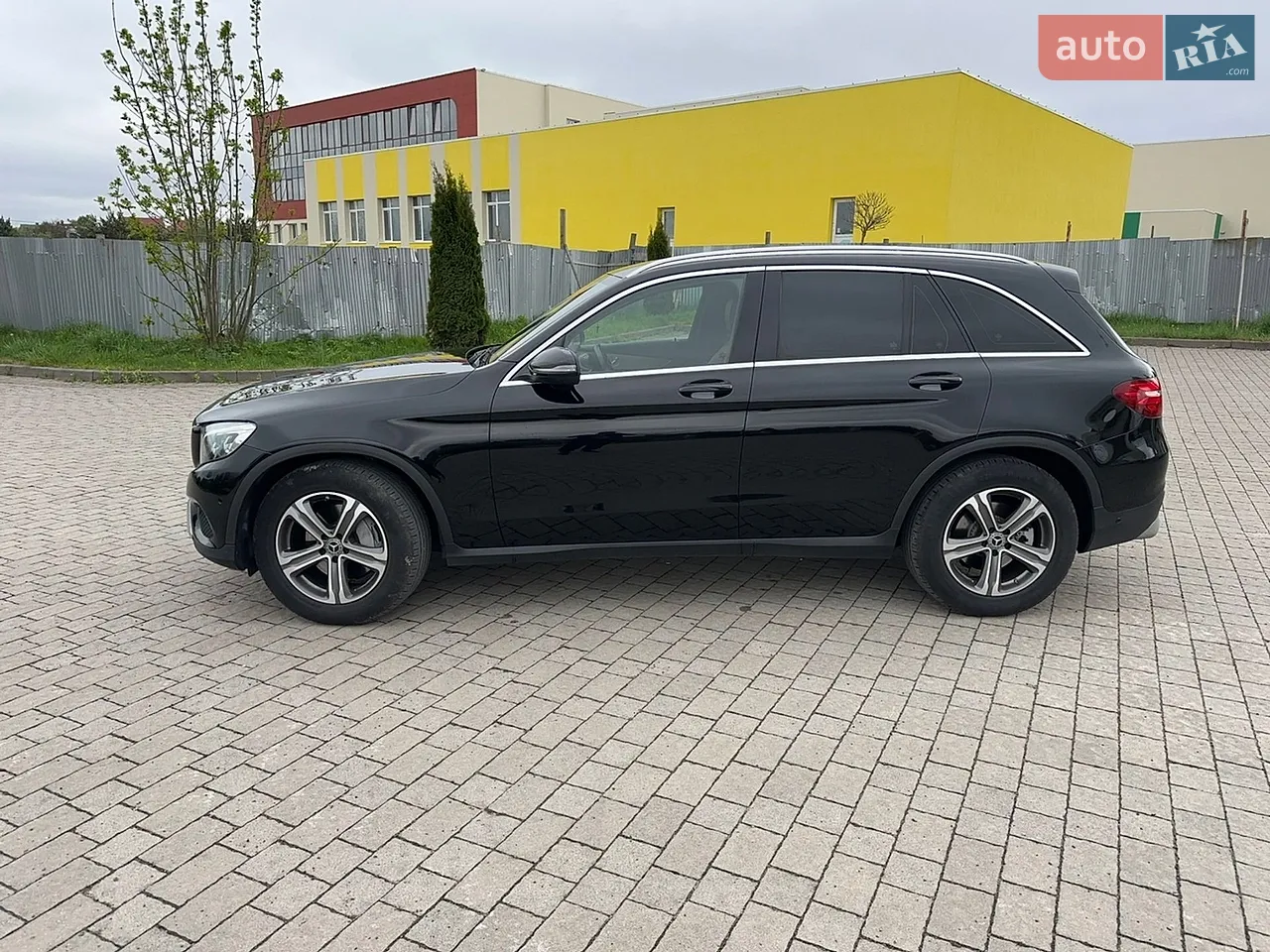 2017 Mercedes-Benz GLC - мініатюра 4