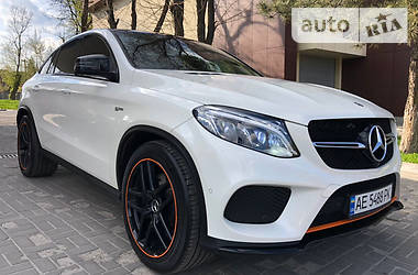 Mercedes-Benz GLE-Class ORANGE  2018