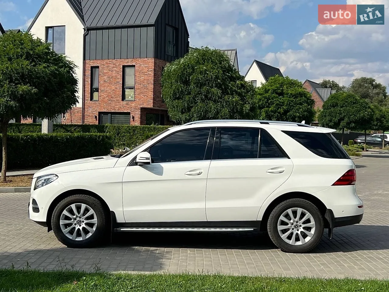 2017 Mercedes-Benz GLE - мініатюра 4