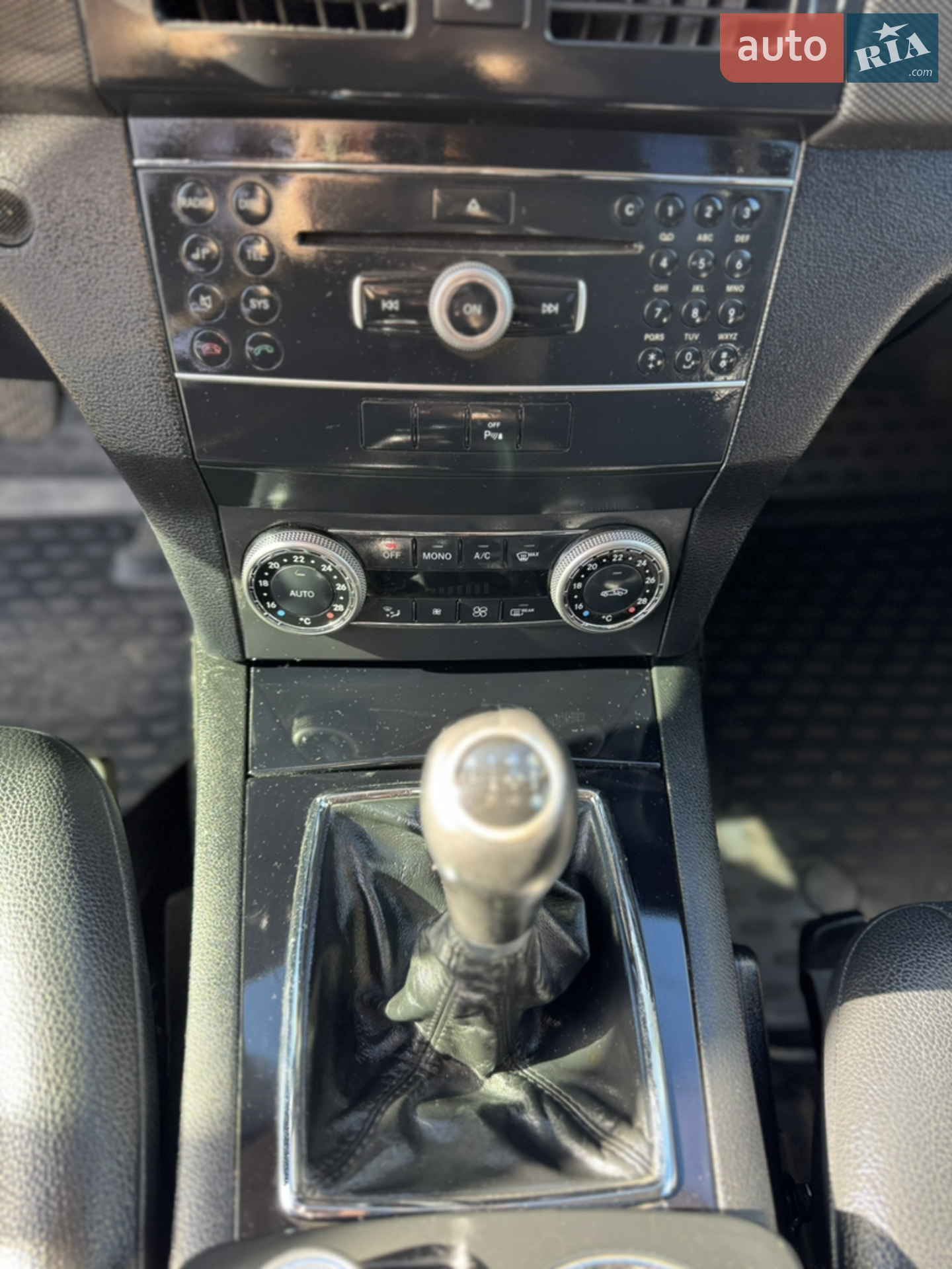 Mercedes-Benz GLK-Class 2011 VIN WDC2049011F583035 фото оголошення 30 з 46