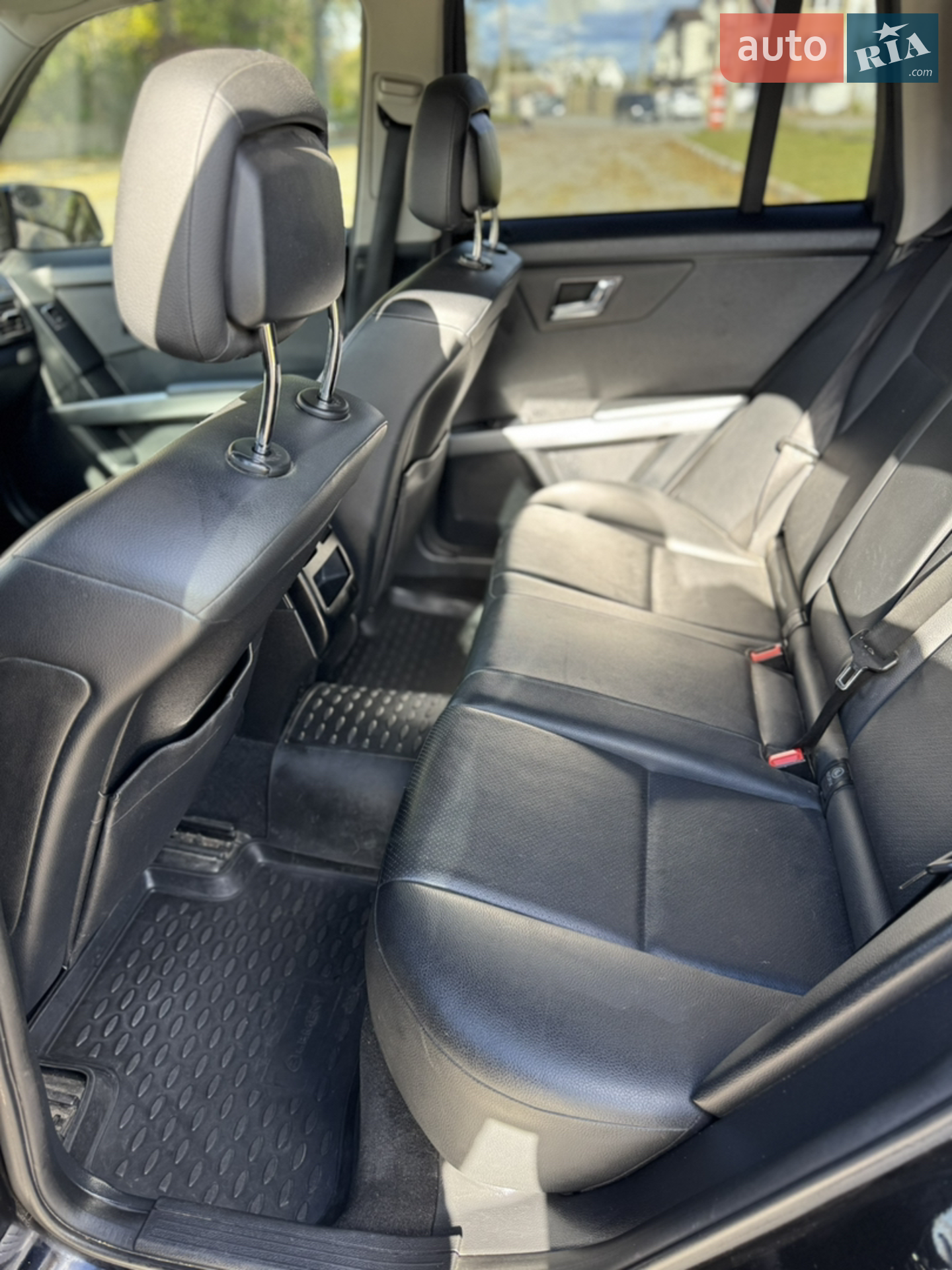 Mercedes-Benz GLK-Class 2011 VIN WDC2049011F583035 фото оголошення 35 з 46