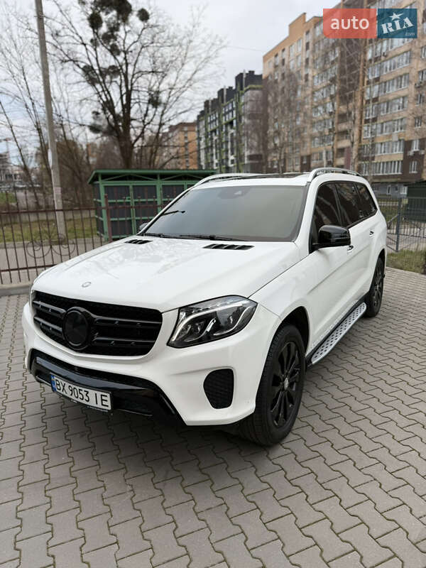 Позашляховик / Кросовер Mercedes-Benz GLS-Class