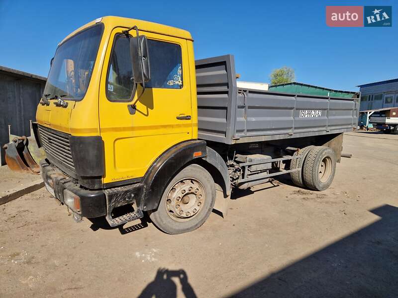 Самоскид Mercedes-Benz LK-Series