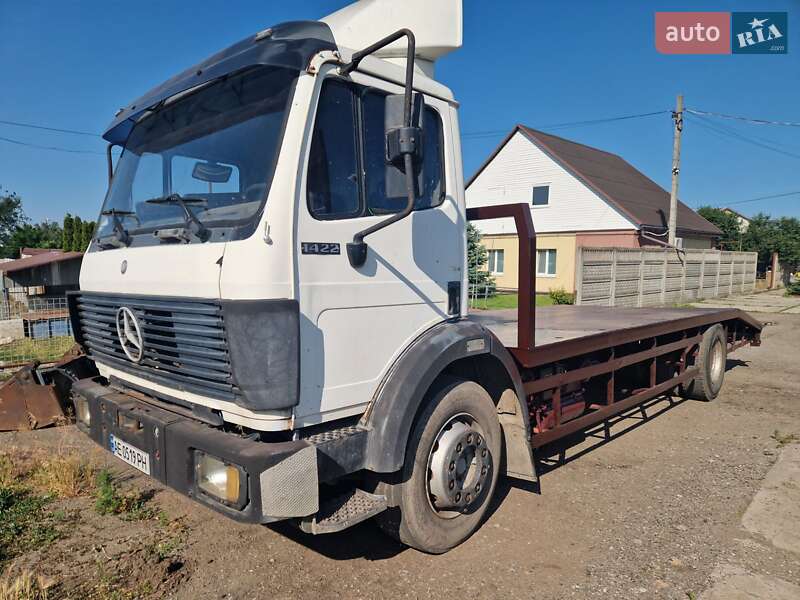 Эвакуатор Mercedes-Benz LK-Series