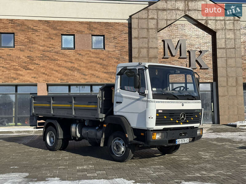 Вантажний фургон Mercedes-Benz LN-Series