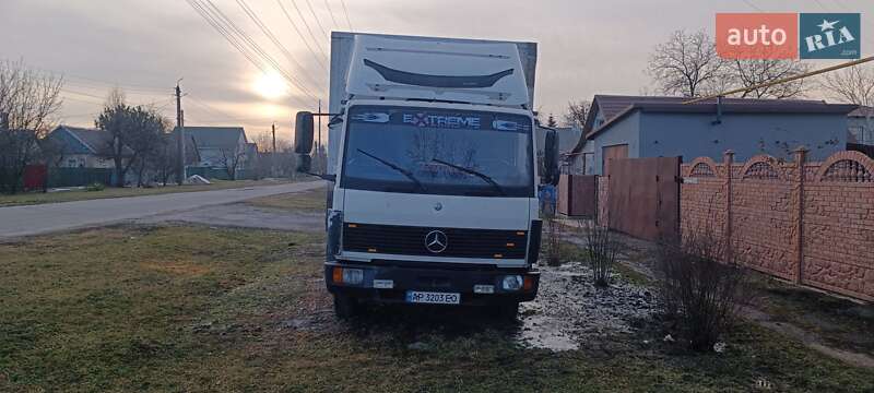 Вантажний фургон Mercedes-Benz LN-Series