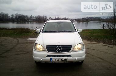 Mercedes-Benz M-Class  2001