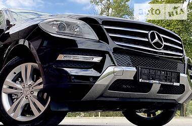 Mercedes-Benz M-Class 4 MATIC BLUETEC 2012