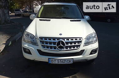 Mercedes-Benz M-Class  2009