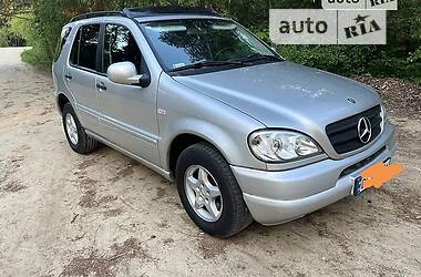 Mercedes-Benz M-Class  2001