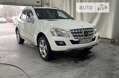 Mercedes-Benz M-Class  2010
