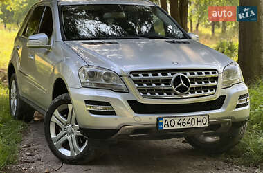 Mercedes-Benz M-Class  2010