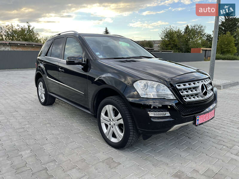 Mercedes M-Class 2010 року в Луцьку