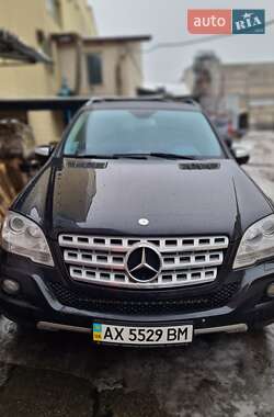 Mercedes-Benz M-Class  2010