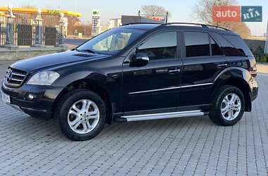 Mercedes-Benz M-Class  2005