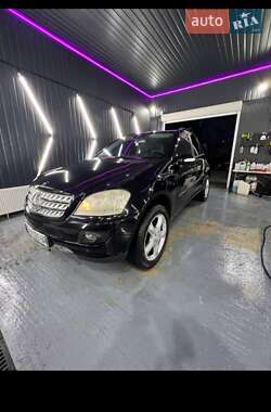 Mercedes-Benz M-Class  2005