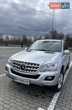 Mercedes-Benz M-Class  2009