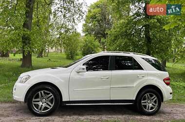 Mercedes-Benz M-Class  2011