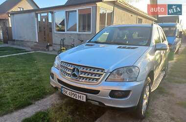 Mercedes-Benz M-Class  2006