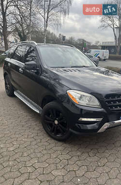Mercedes-Benz M-Class  2012