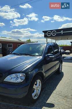 Mercedes-Benz M-Class 2001