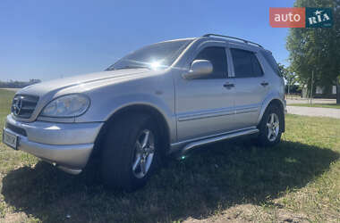 Mercedes-Benz M-Class 1998