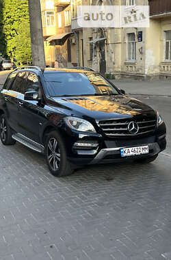 Mercedes-Benz M-Class  2011