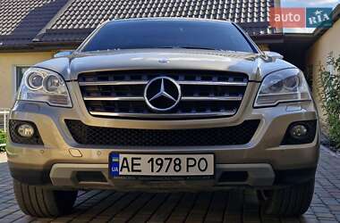 Mercedes-Benz M-Class  2010