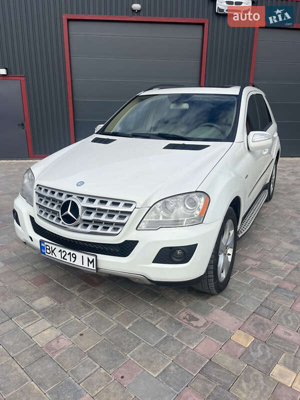 Mercedes M-Class 2008 року в Рівному