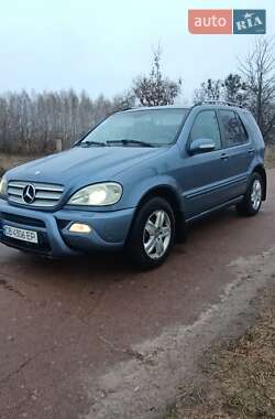 Mercedes-Benz M-Class 2005