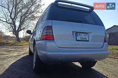 Mercedes-Benz M-Class  2001