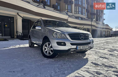 Mercedes-Benz M-Class  2006