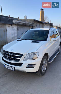 Mercedes-Benz M-Class  2011
