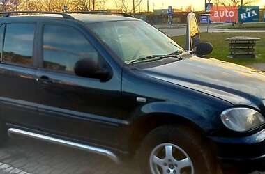 Mercedes-Benz M-Class 1998