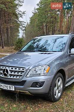 Mercedes-Benz M-Class  2010