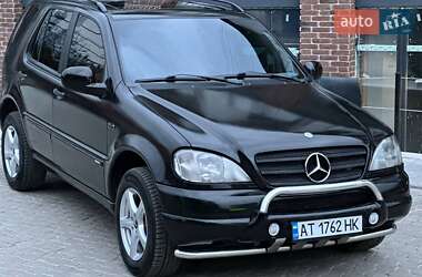 Mercedes-Benz M-Class 1999