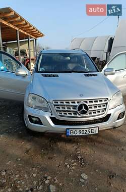 Mercedes-Benz M-Class  2009