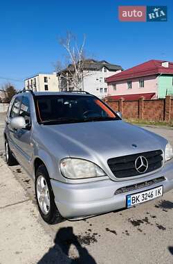 Mercedes-Benz M-Class  2001