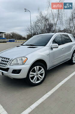 Mercedes-Benz M-Class  2009