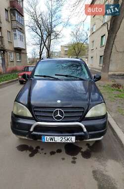 Mercedes-Benz M-Class  2001